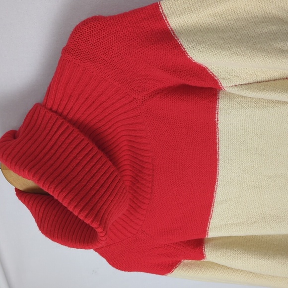 143 STORY BY LINE UP Women's Oversized Cowl Turtleneck Sweater - Picture 2 of 3